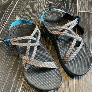 Chaco’s size 6